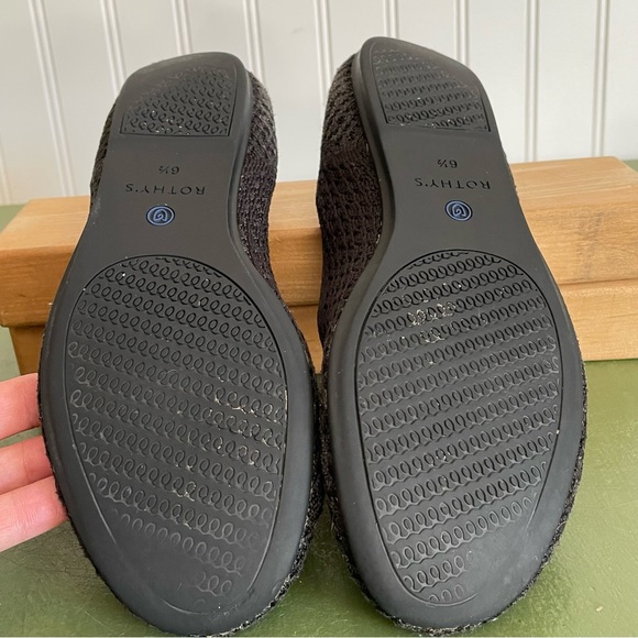 Rothy’s THE CLASSIC FLAT in Solid Black - Picture 10 of 11